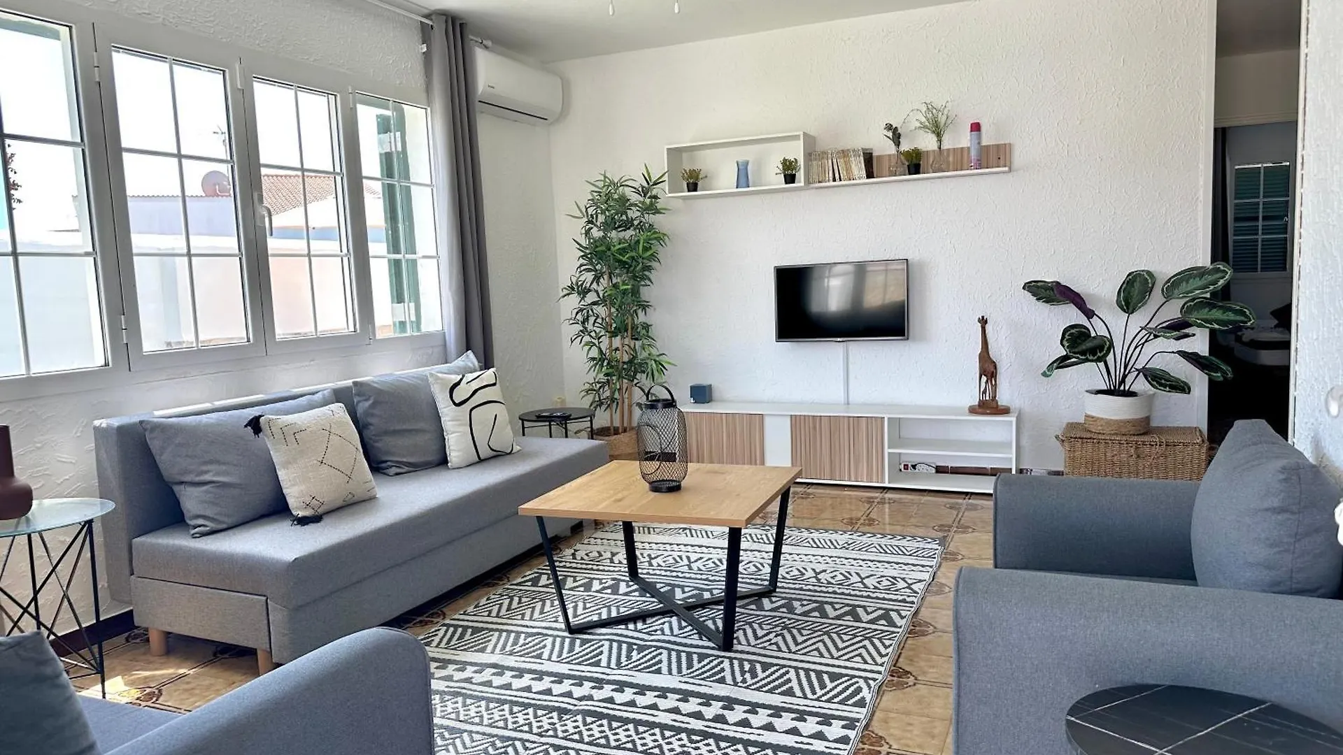 Chalet Con Piscina Privada Cerca Del Mar Cala'N Bosch  Holiday home Cala'N Bosch (Menorca)